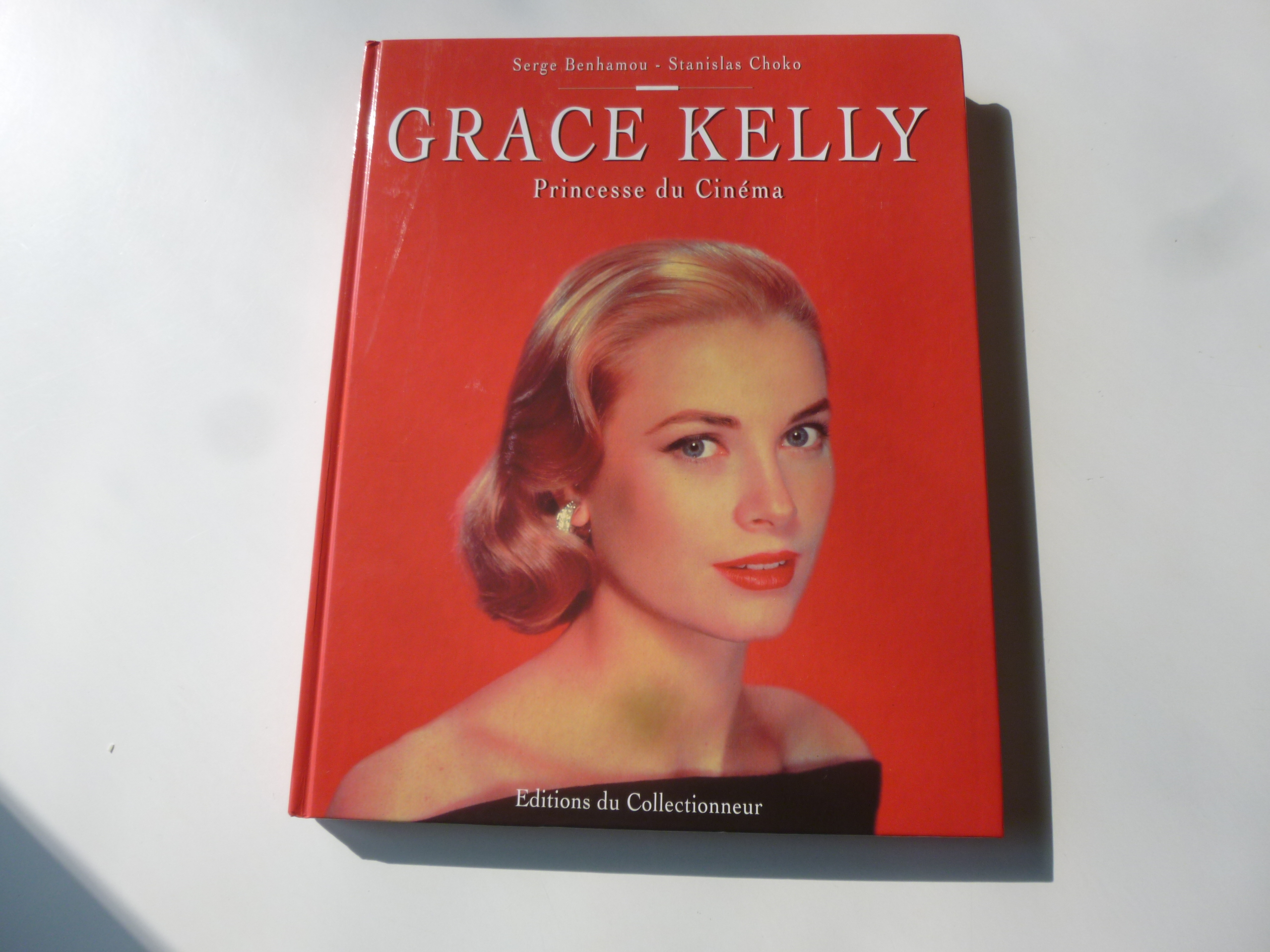 LIVRE SUR GRACE KELLY